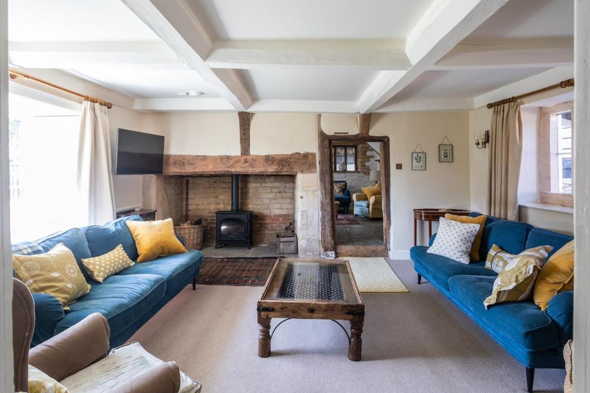 Beautiful Cotswold Farmhouse With Hot Tub マンチェスター エクステリア 写真